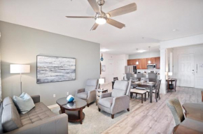 Vista Cay Lake View Outlook Penthouse near All Parks & Convention